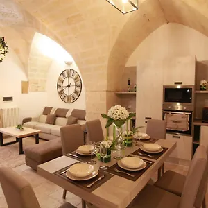 lata-luxury-home-casa-vacanze.lecce-hotels.com/